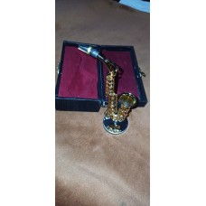 Miniatura saxofon