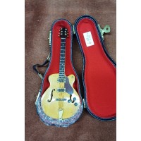 Miniatura Gibson 
