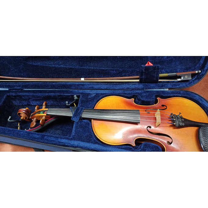 Housle vel.4/4 č.26